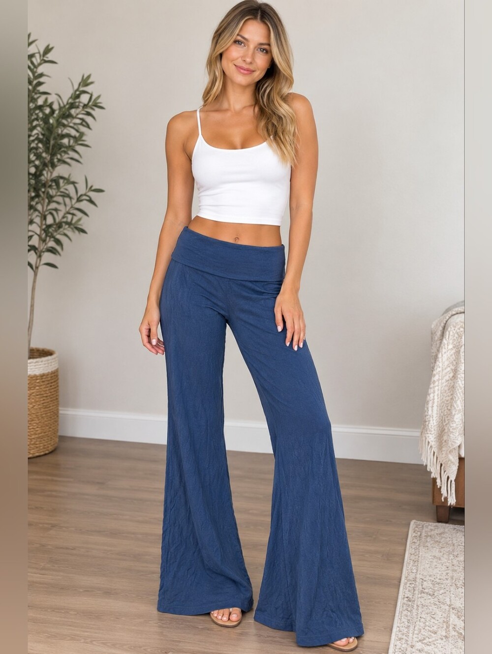Ekouaer Blue Wide Leg Trousers Flare Low Rise Pants Size M Medium Stretch NWT